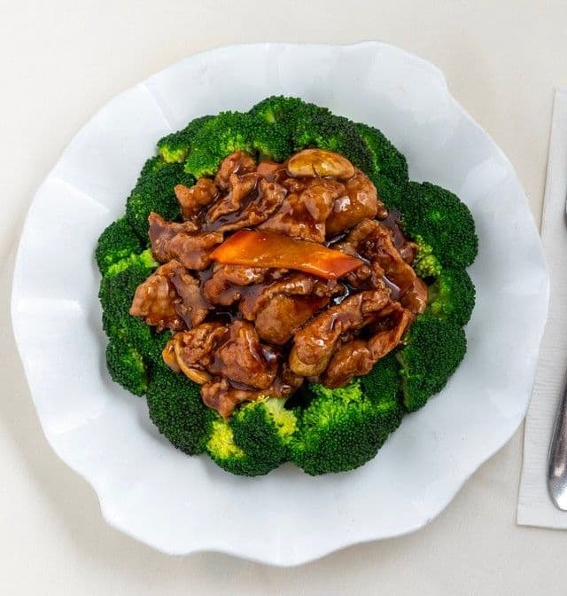 106. Sauteed Beef with Broccoli
