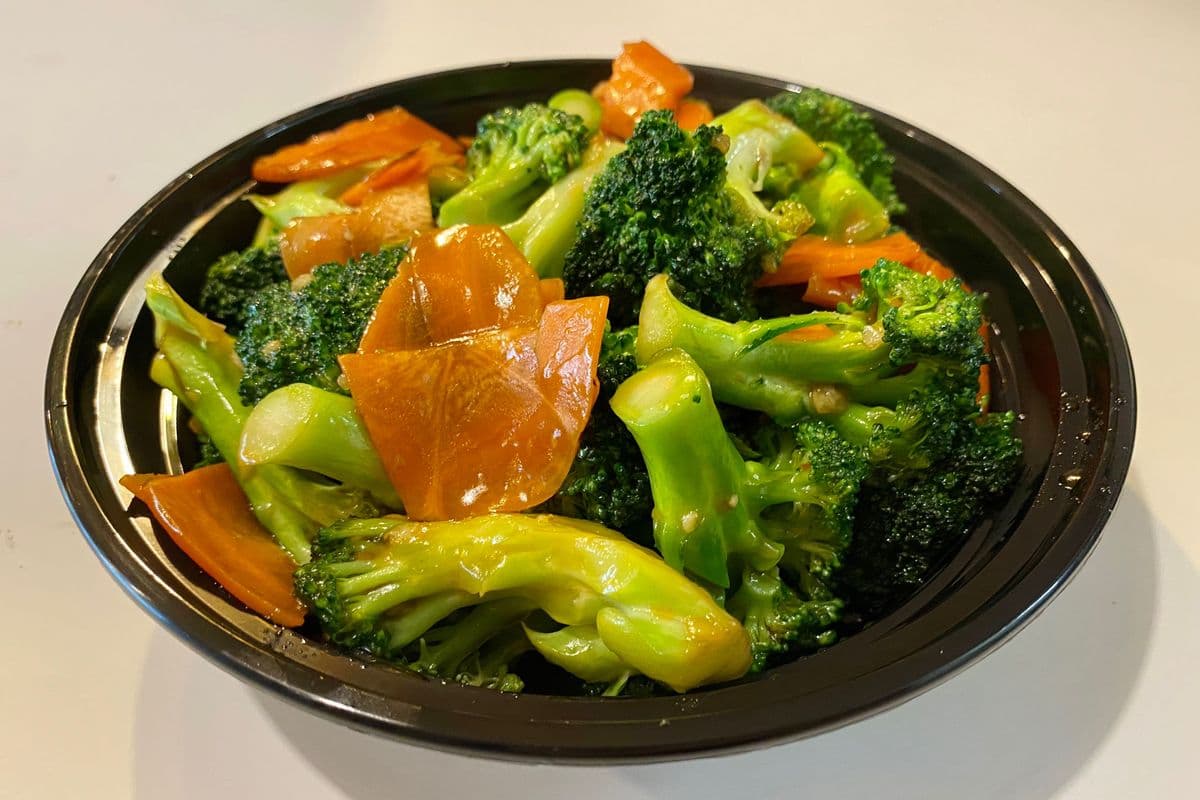 V18. Stir Fried Broccoli