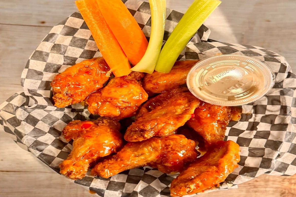 Wings (1 lb)