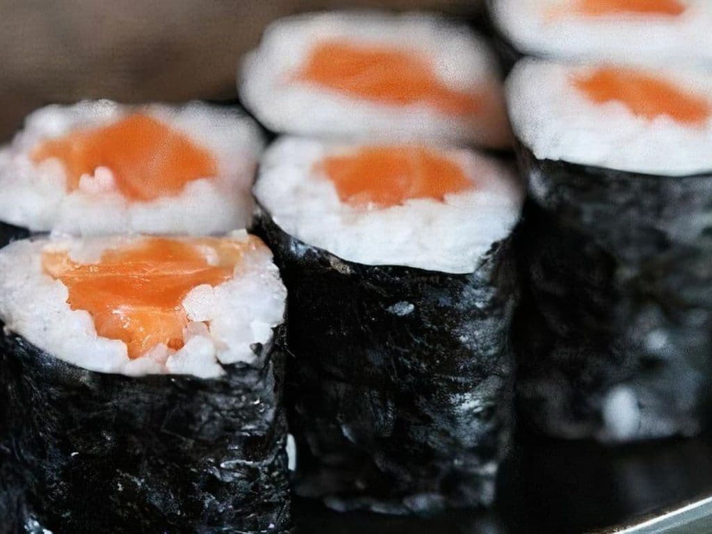 139. Salmon Maki