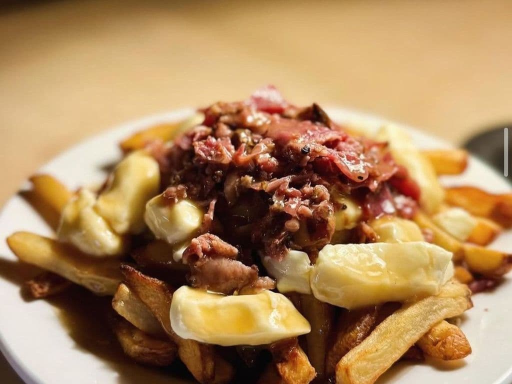 Poutine viande fumée de Montréal / Poutine with Montreal smoked meat
