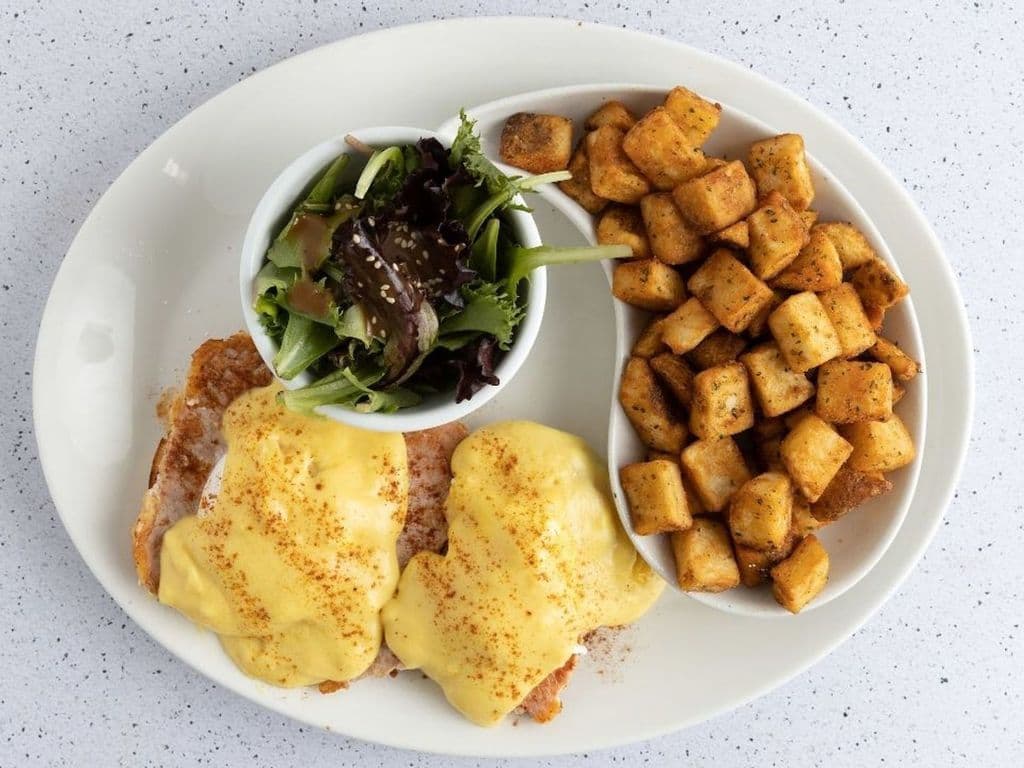 Eggs Benedict (Peameal)