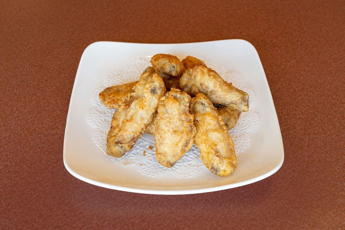 4. Deep-Fried Chicken Wings (10 pcs)