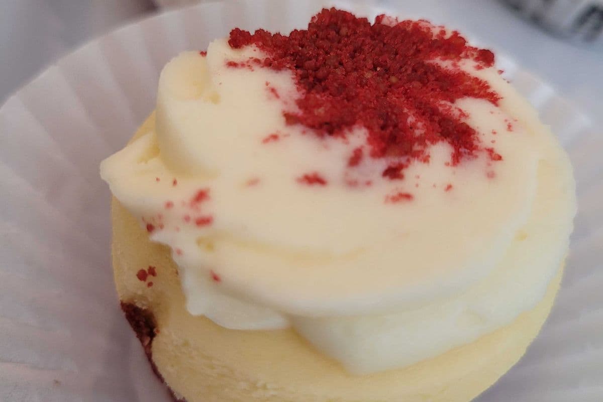 Mini red velvet cheesecake