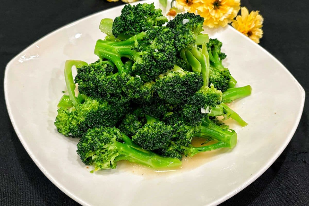 P23. Garlic Broccoli