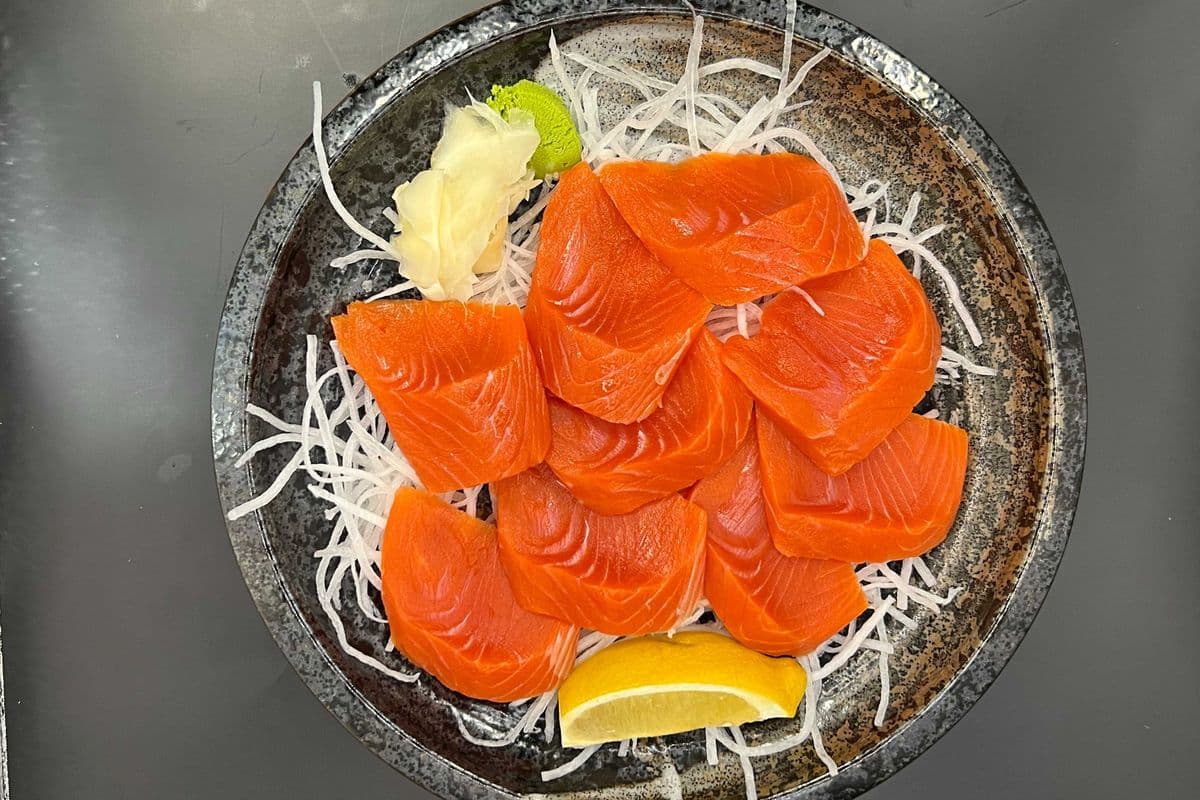 Sockeye Salmon Sashimi (9 pcs)