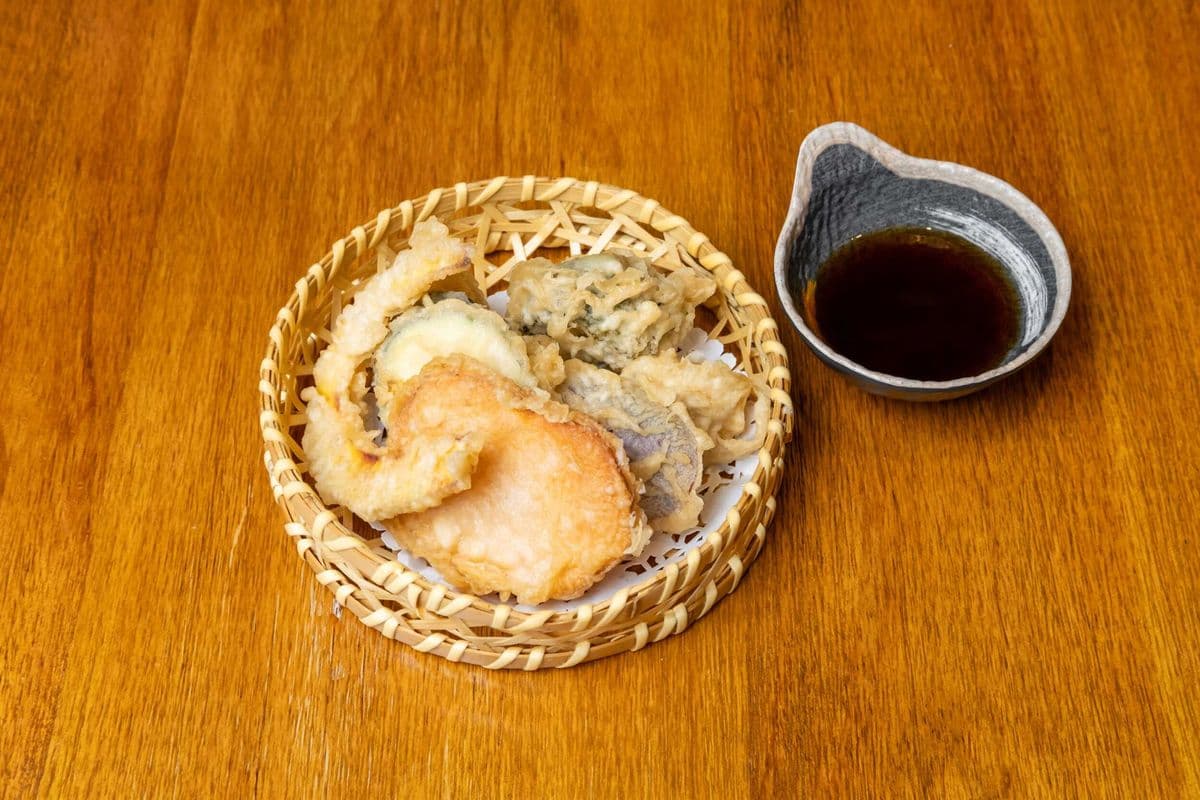 23. Vegetable Tempura Appetizer (7 pcs)
