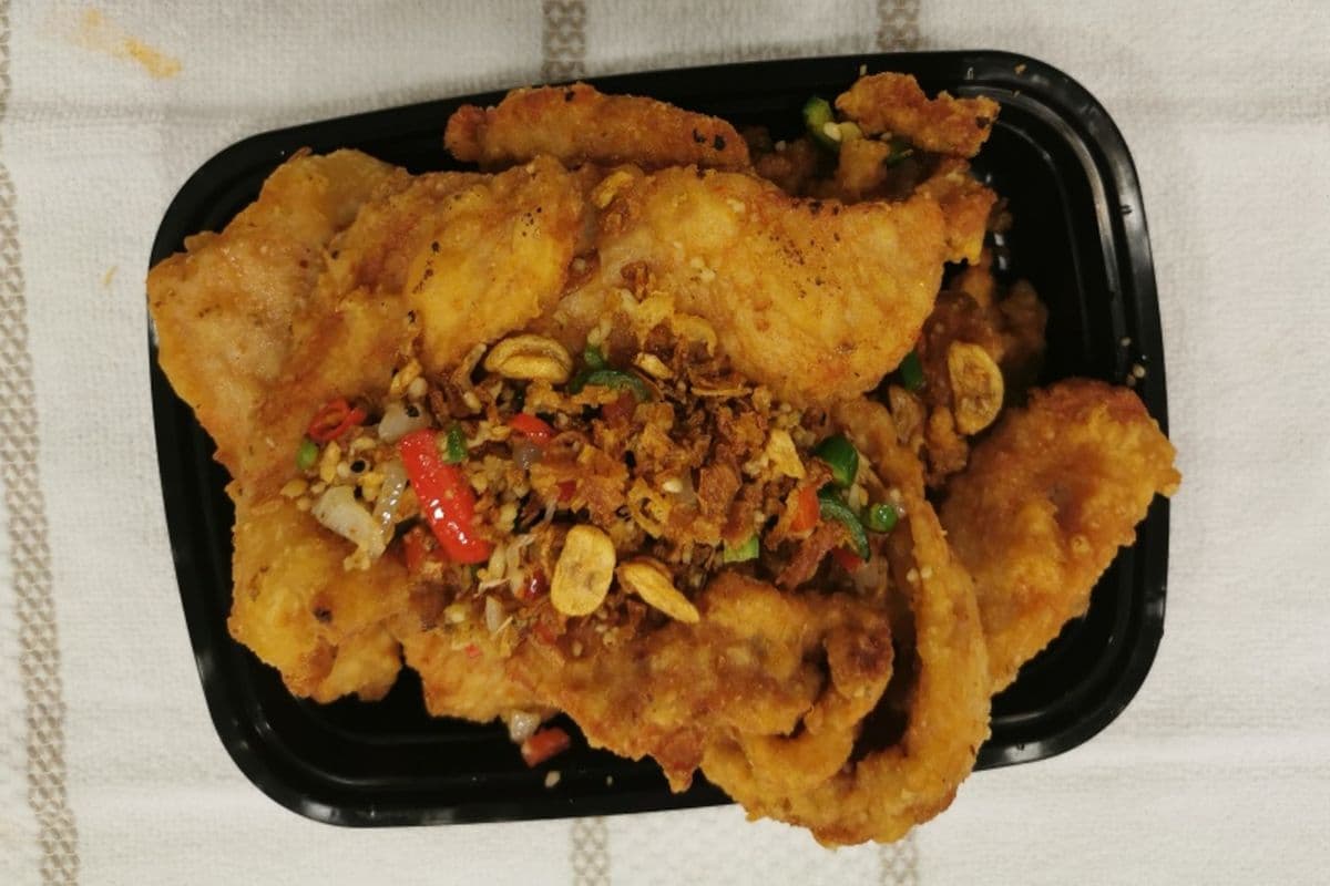 95. Deep Fried Pork Chop with Spicy Salt 椒盐猪扒