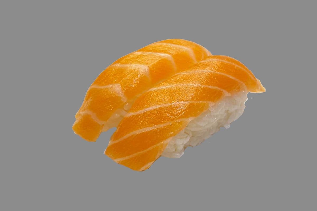 S13. Salmon Sushi (Sake) (1 pc)
