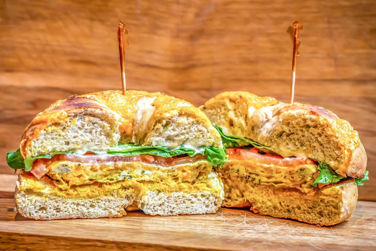 Ham Pesto Breakfast Bagels