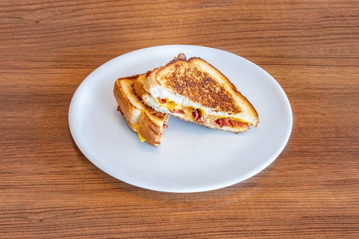 Grilled Cheese avec Bacon / Grilled Cheese with Bacon