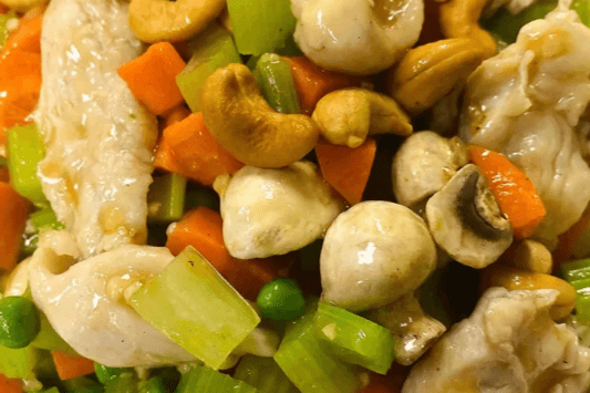 Diced Chicken with Almonds or Cashew Nuts