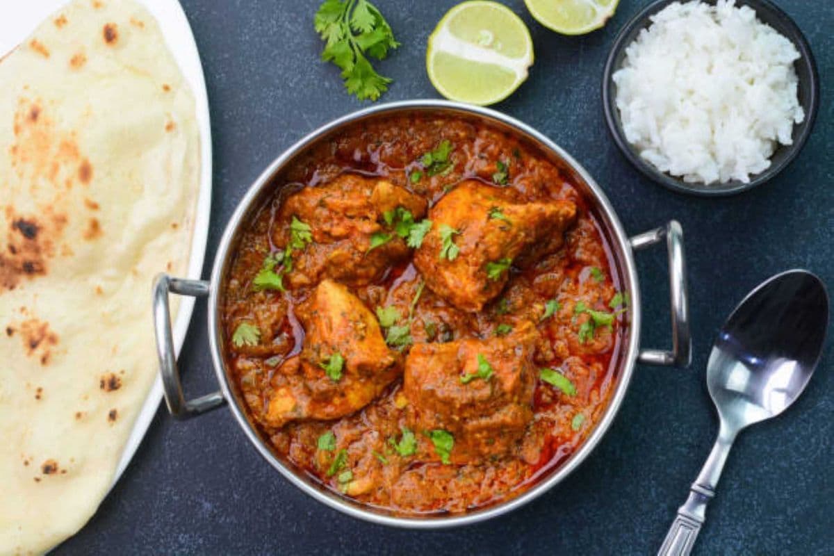 Goat Curry + 1 Naan
