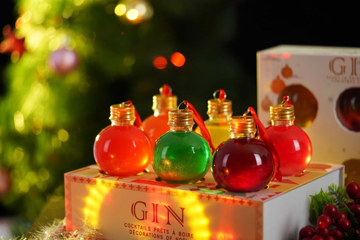 A MAVAM GIN COCKTAIL CHRISTMAS ORNAMENTS 6 PACK (6 x 100ML)