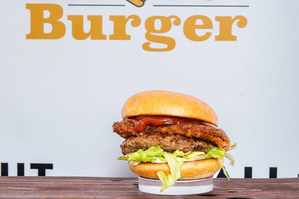 Fried Mozzarella Burger