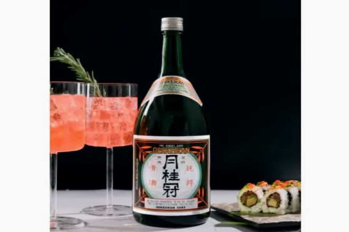 GEKKEIKAN SAKE (1 x 750ML)
