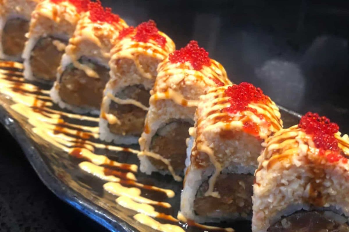 12. Volcano Special Roll (8 pcs)