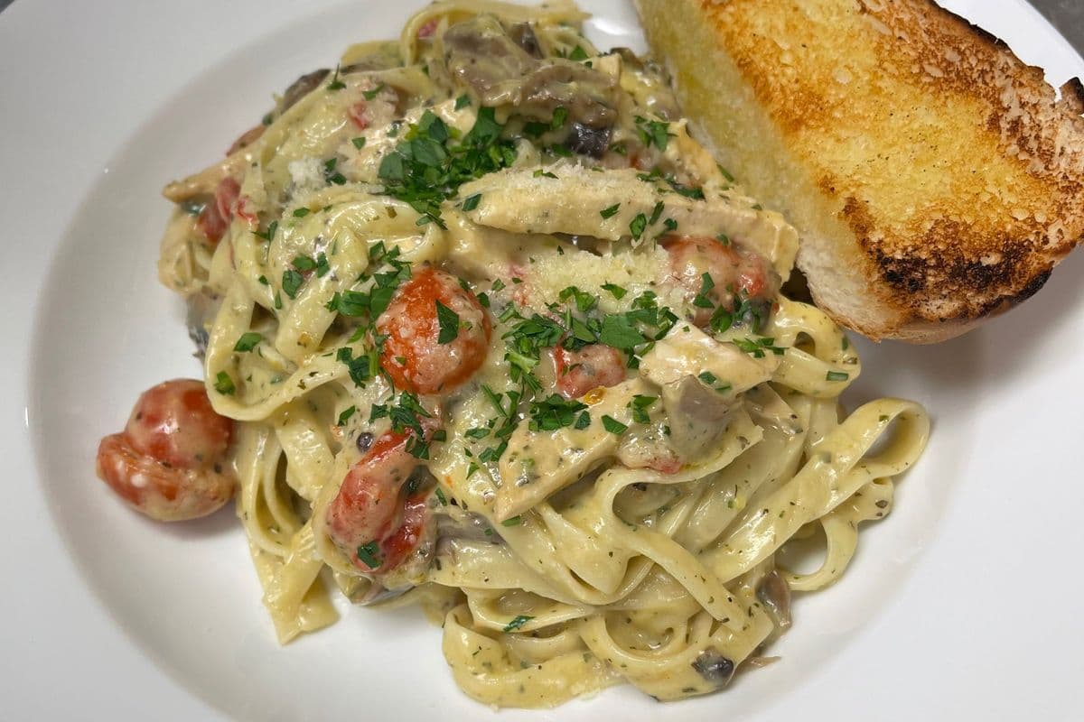 Chicken Pesto Fettuccine