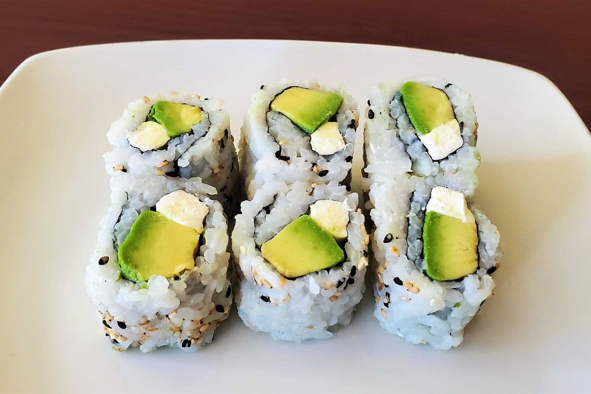Hosomaki au fromage et avocat