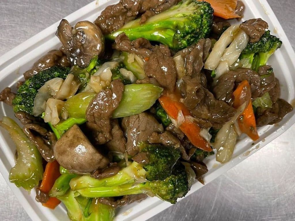 39. Sliced Beef with Mixed Vegetables