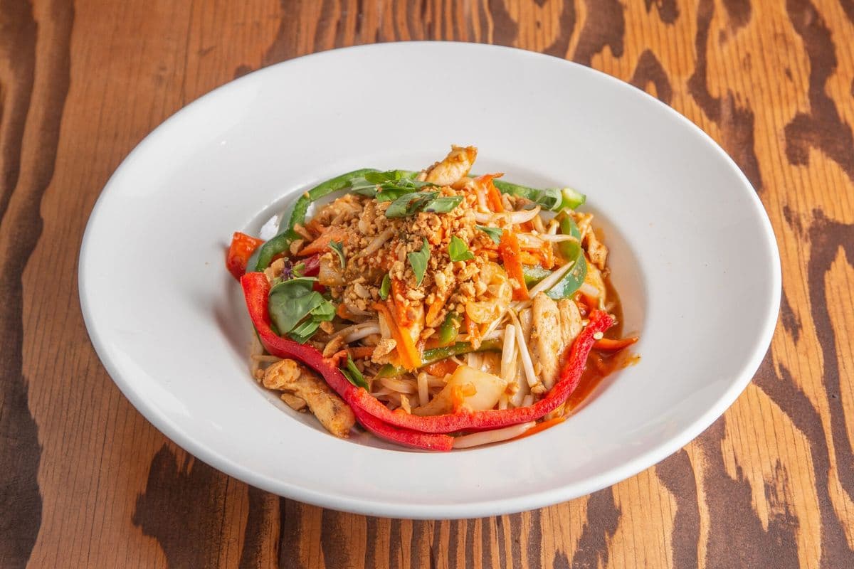 74E. Red Basil Pad Thai
