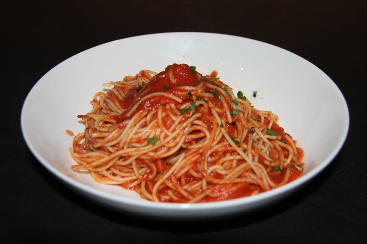 Spaghetti Sauce Tomate & Basilique / Spaghetti with Tomato & Basil Sauce