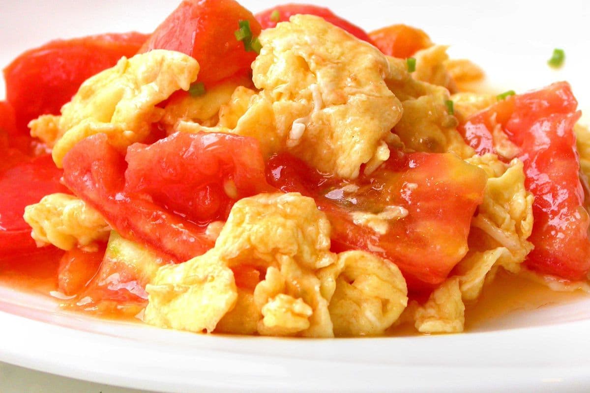 107 Stir Fried Tomato with Scrambled Egg (HALAL) 番茄炒鸡蛋