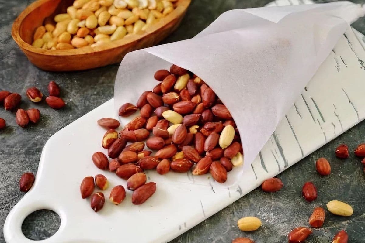 Seasoned Peanuts (Black Pepper and Salt)