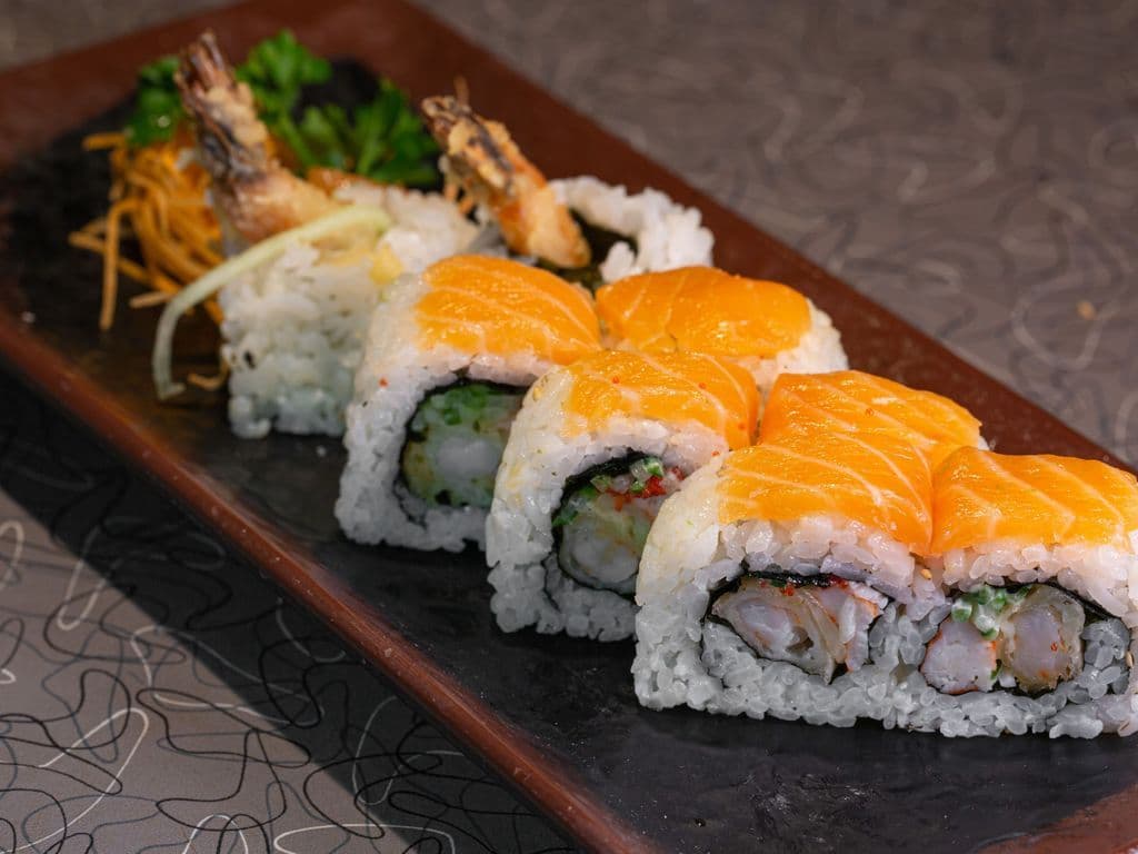 Red Dragon Roll (8pcs)