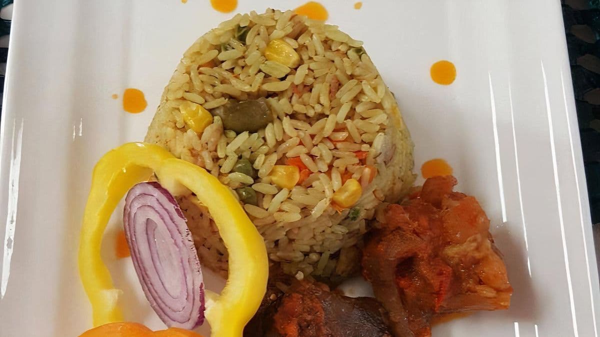 Fried rice with chicken 