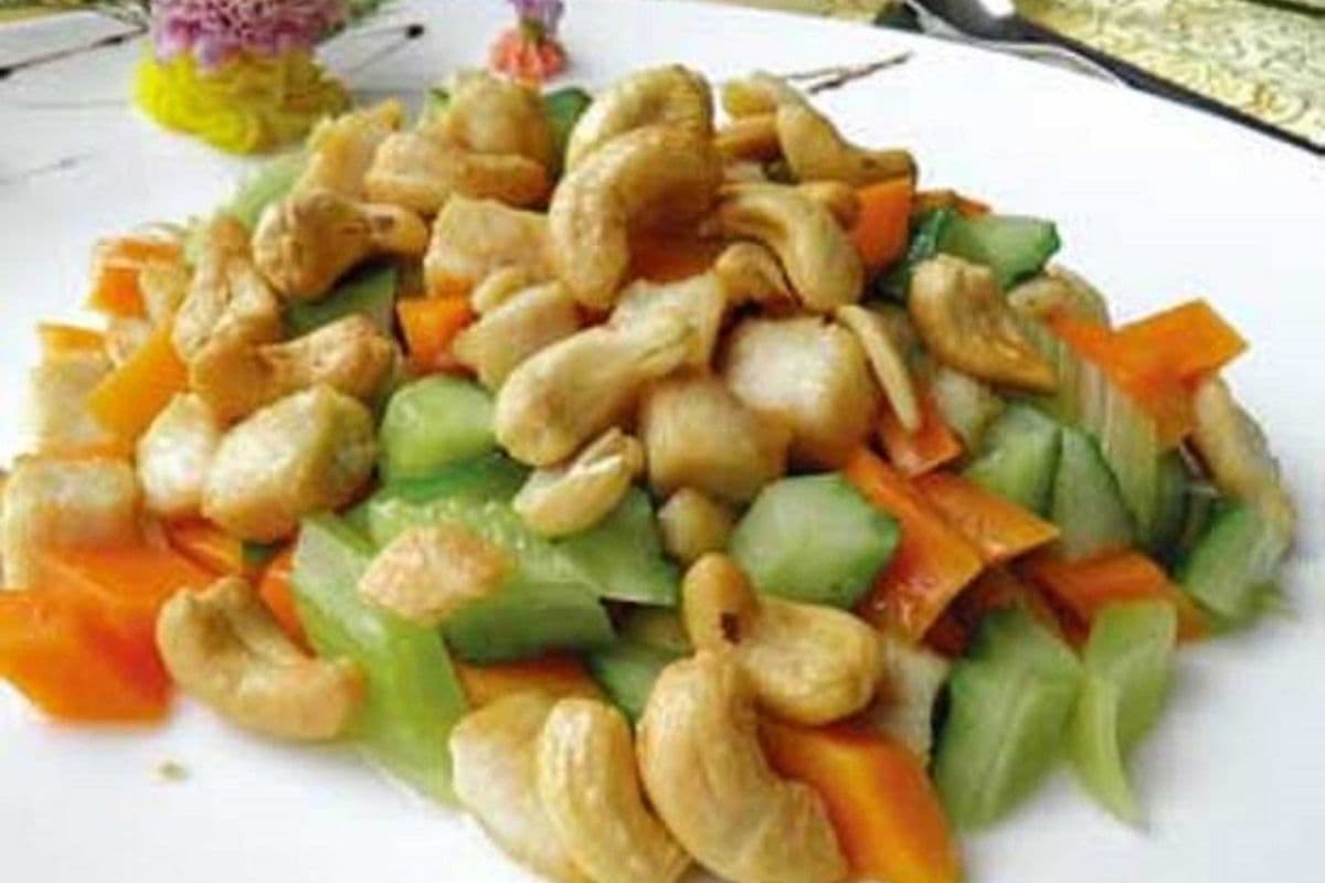 腰果鸡丁 Chicken with Cashew Nuts