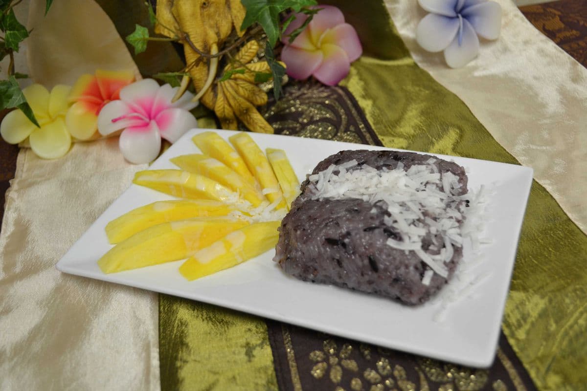 Purple Coconut Sticky Rice with Mango