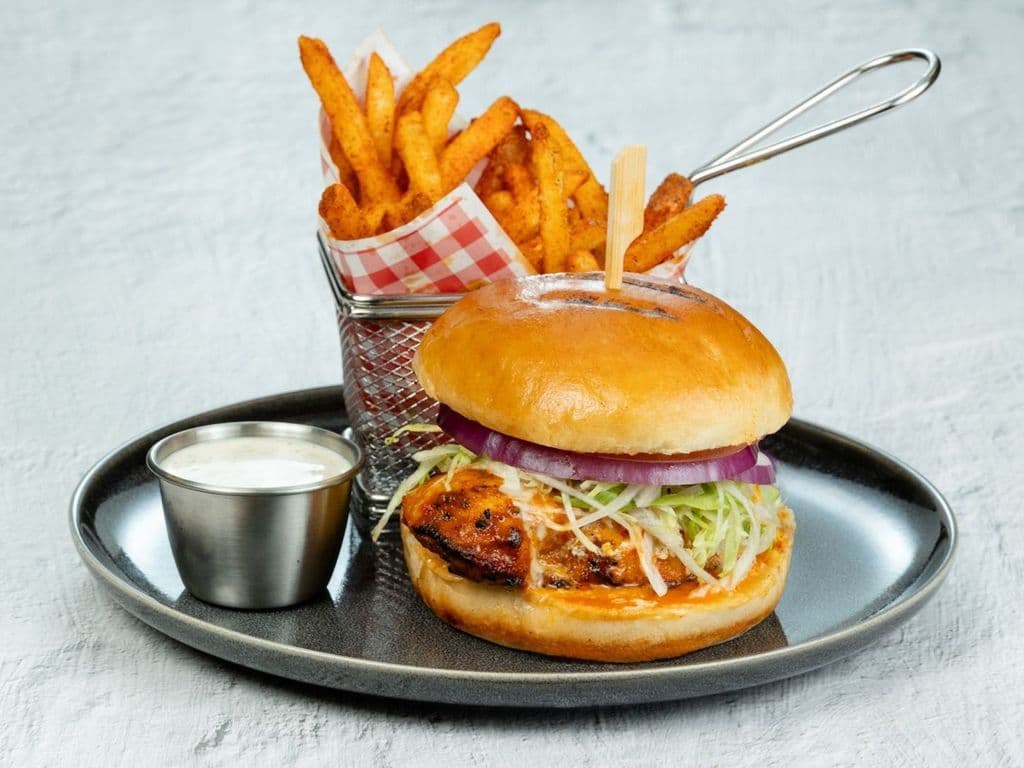 Chicken Sandwich +1 Regular Side