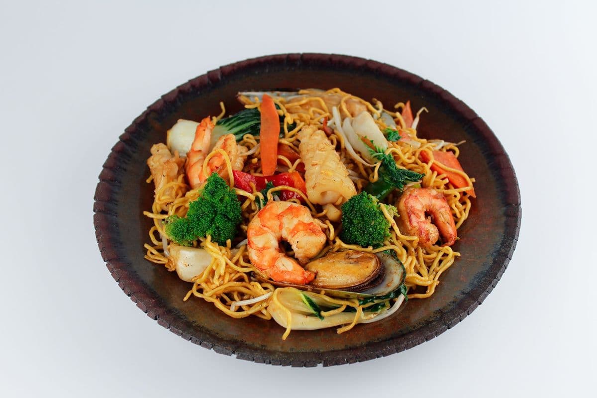 1001. Seafood & Vegetables Chow Mein (Mi Xao Do Biển)