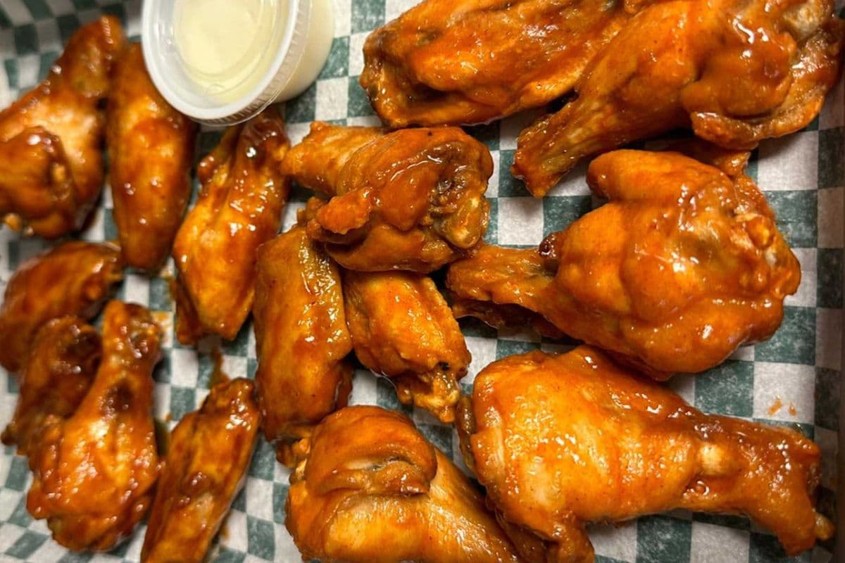 Jumbo Chicken Wings (2 lbs)