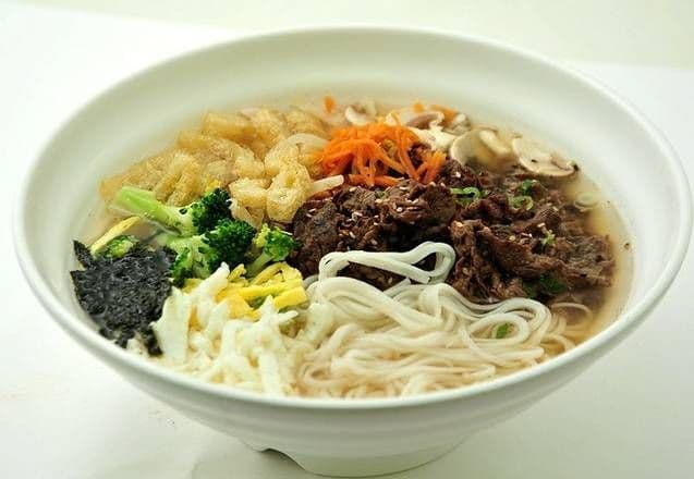 Soupe aux nouilles boeuf guksu / Guksu Beef Noodle Soup