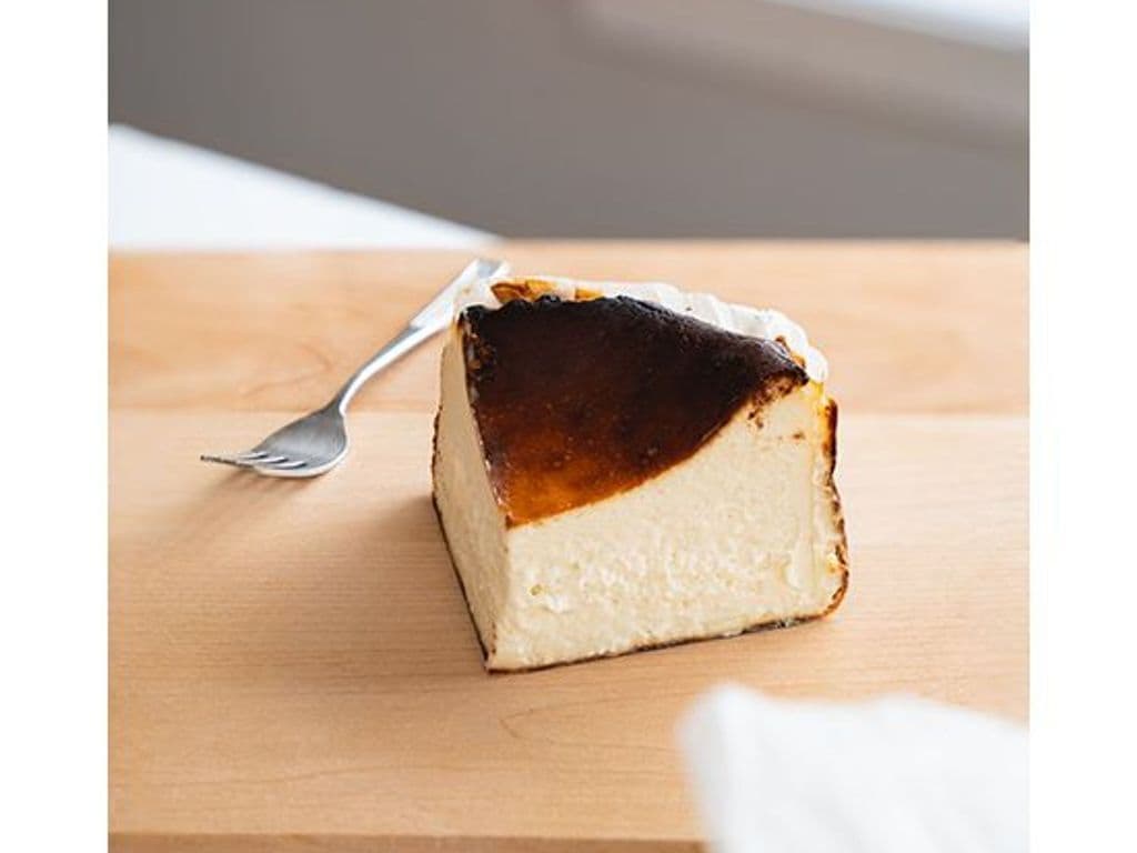 Mardy's Basque cheesecake original (slice)
