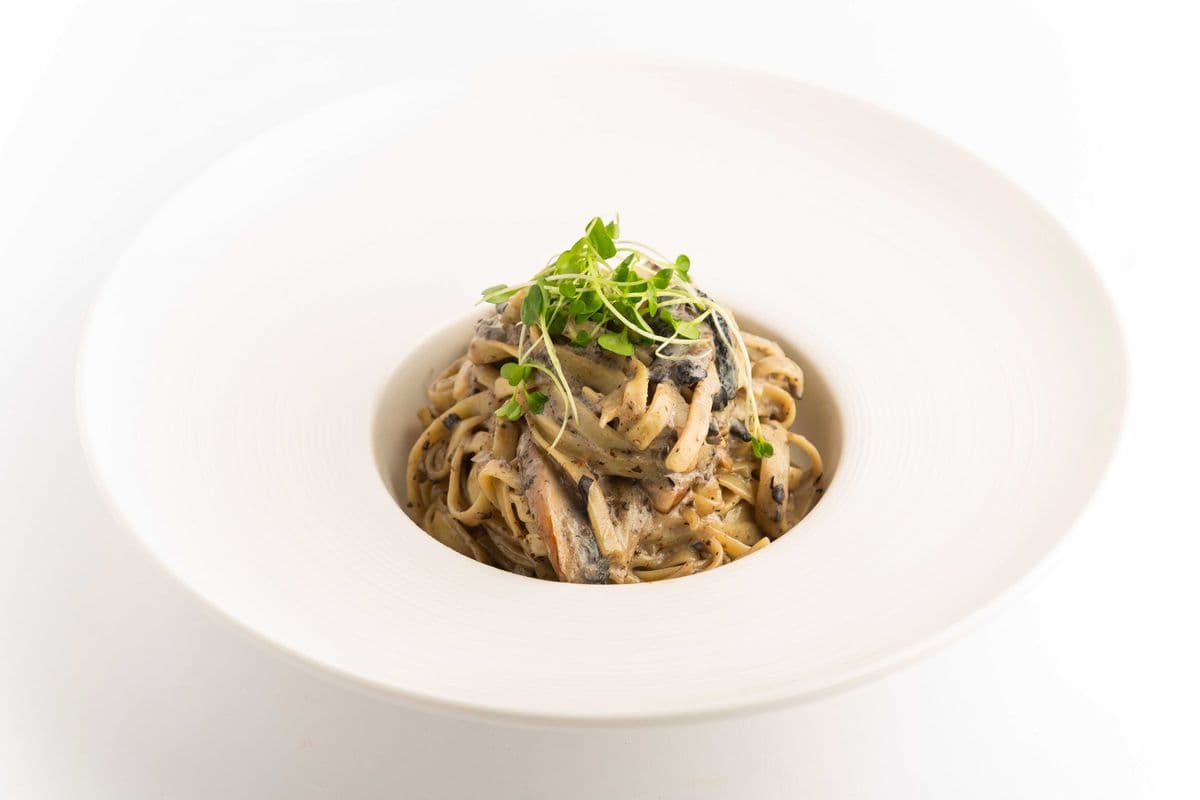 H05. Truffle Mushroom and Cream Fettuccine