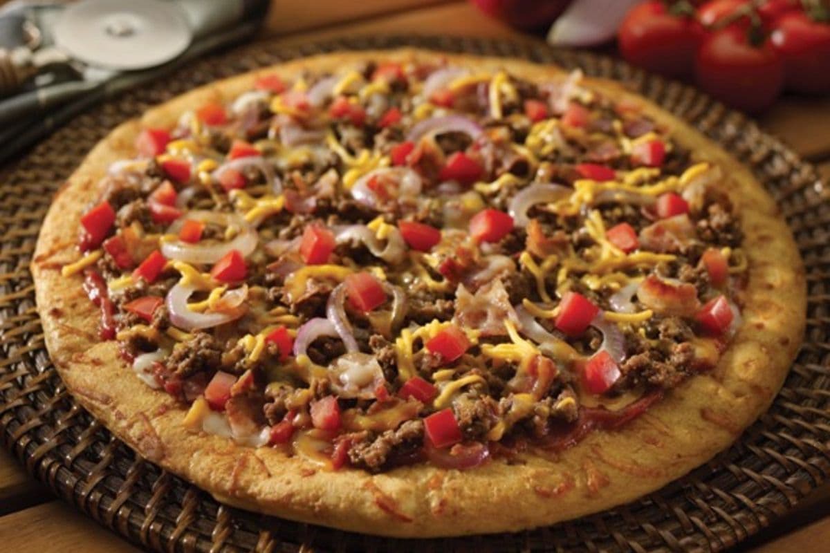 Bacon Cheeseburger Pizza