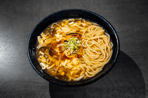 Taiwanese Style Shredded Pork Hot & Sour Noodle Soup (Spicy) / 台式酸辣麺(辣)