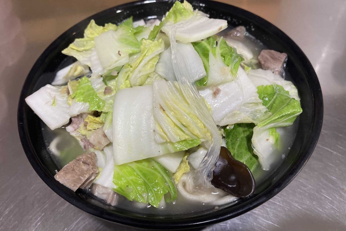 N5. Stewed Lamb Noodle Soup (羊肉湯麵)