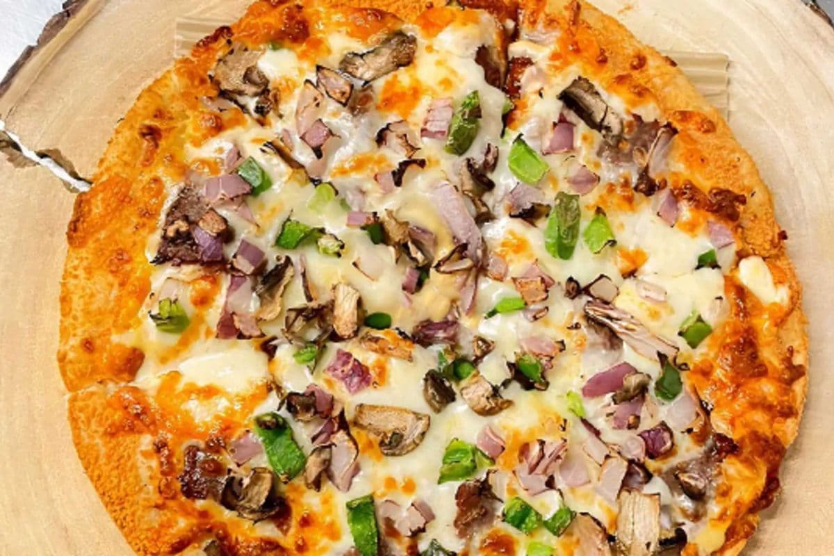 #22 - 8" Philly Steak Pizza (8" Personal size)
