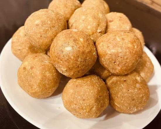 Khoya Pinni