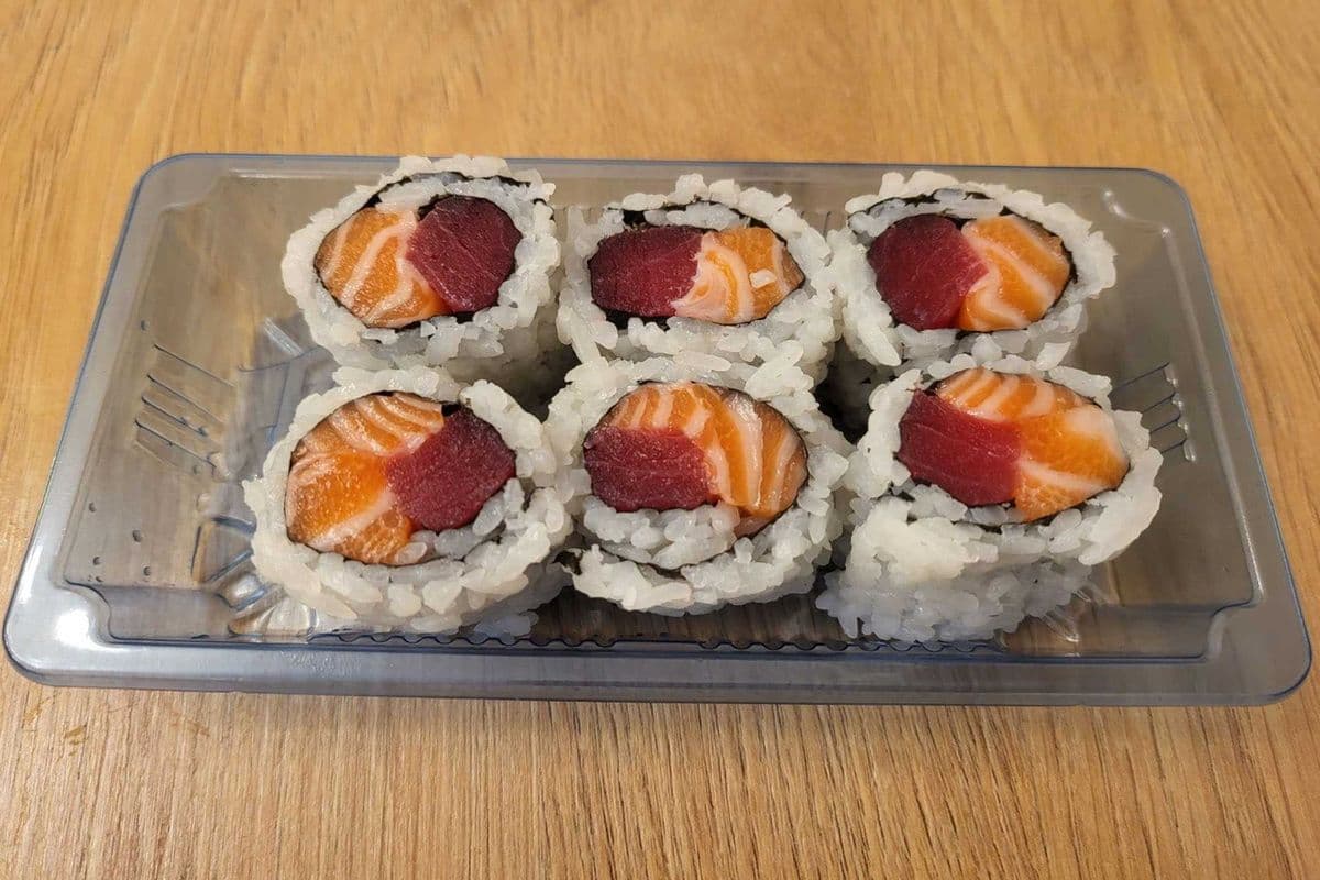 Salmon Tuna Roll (6 pcs)