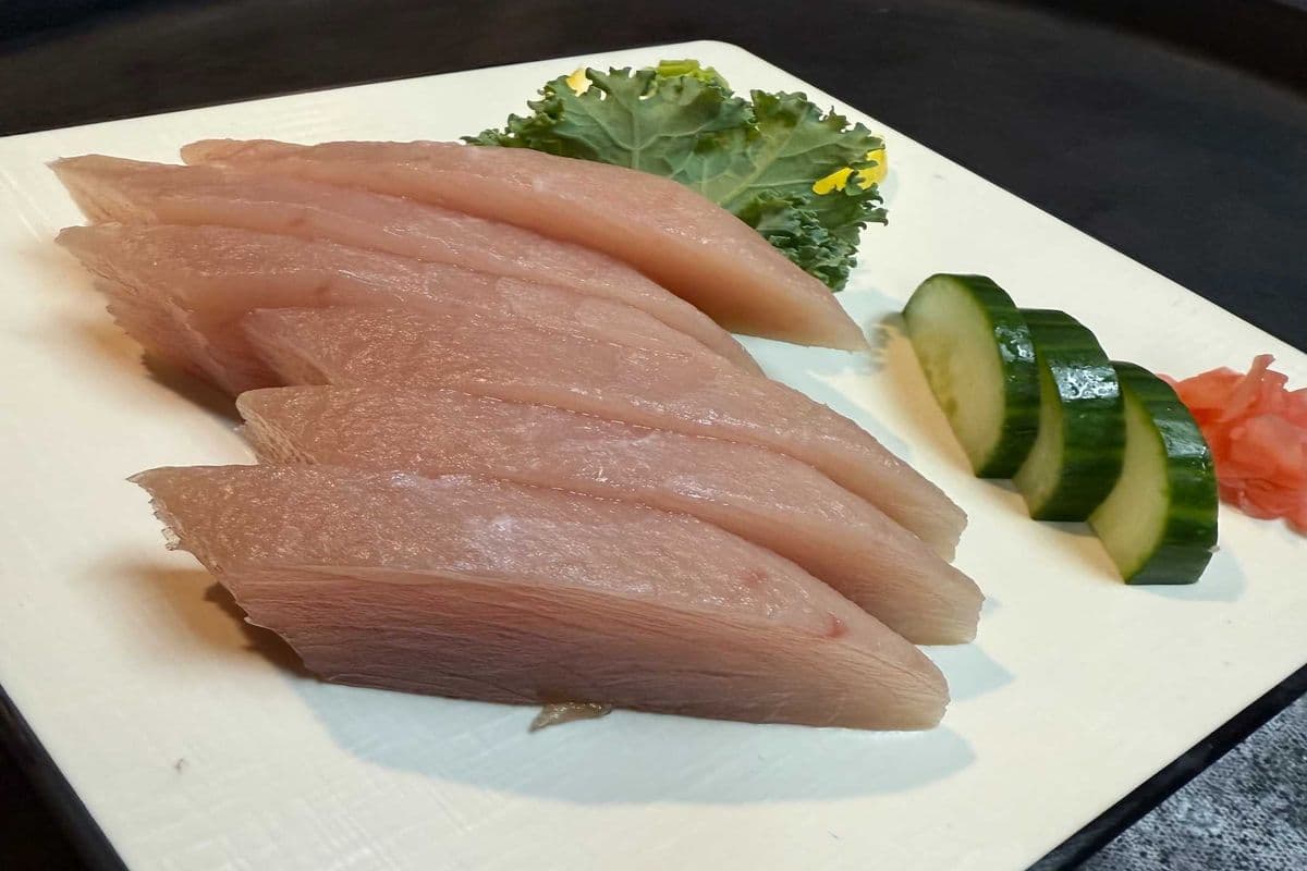 48. Maguro Sashimi (6 pcs)