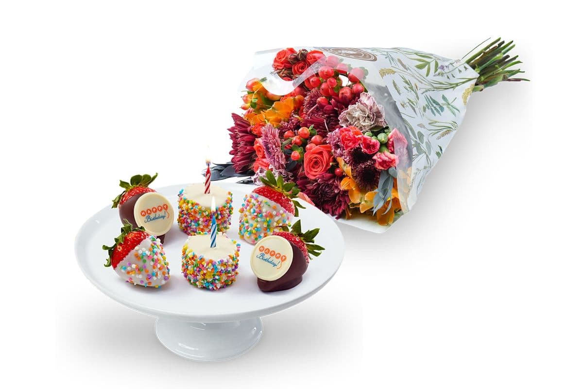 Boîte de fleurs et de baies d'anniversaire / Birthday Flowers & Berries Box