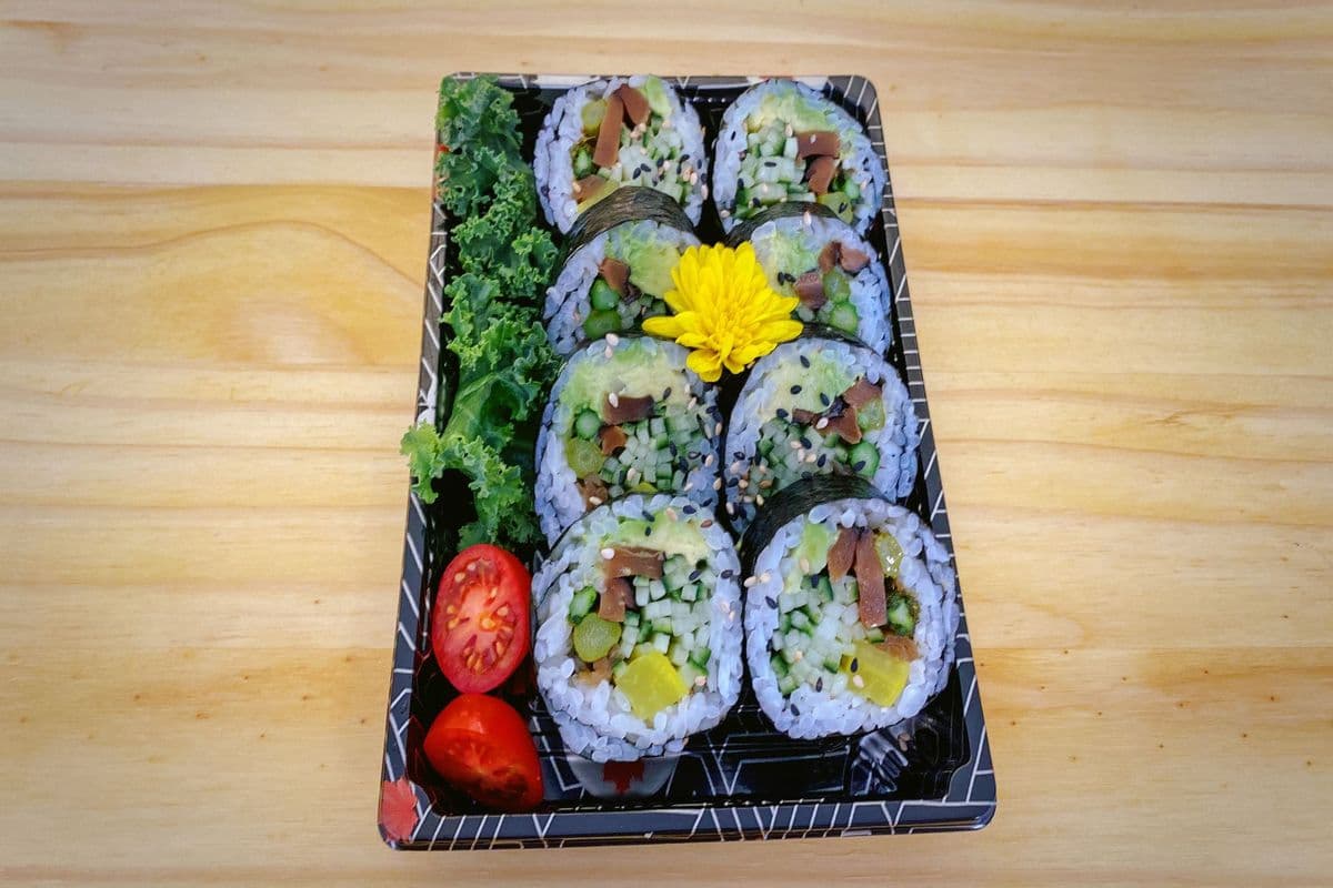 Veggie Futo Maki (8 pcs)