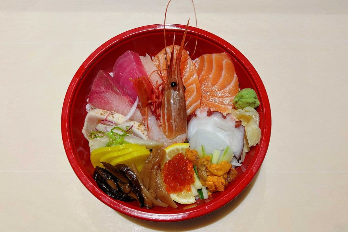 Premium Chirashi Don (12 pcs)