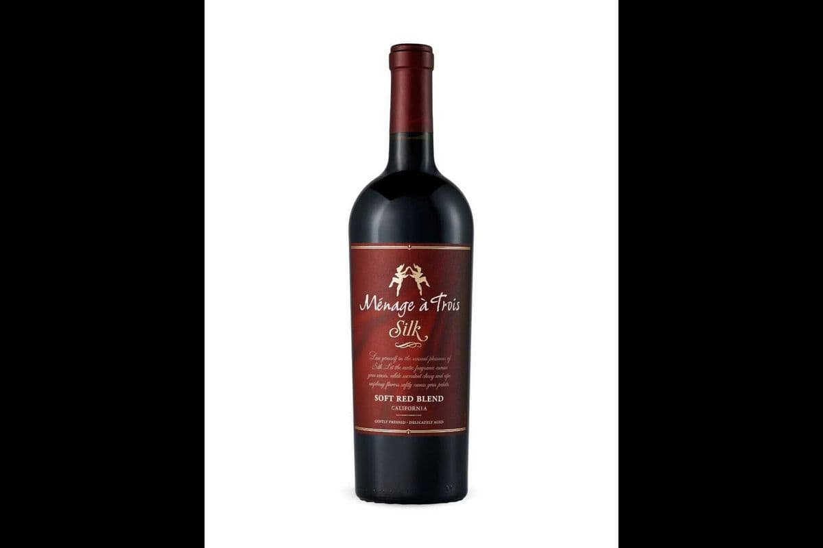 Menage a Trois Silk Red (750 ml) (1 x 750ML)