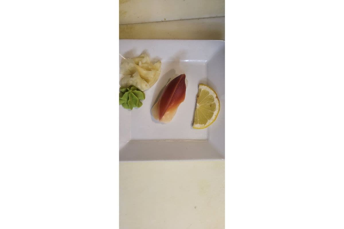 Hokki - Surf Clam Nigiri (1 pc)